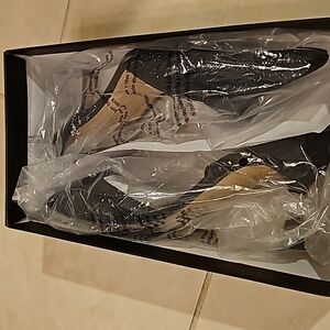 8.5M INC Slingback Shoes